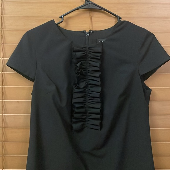 Dress - Picture 2 of 4